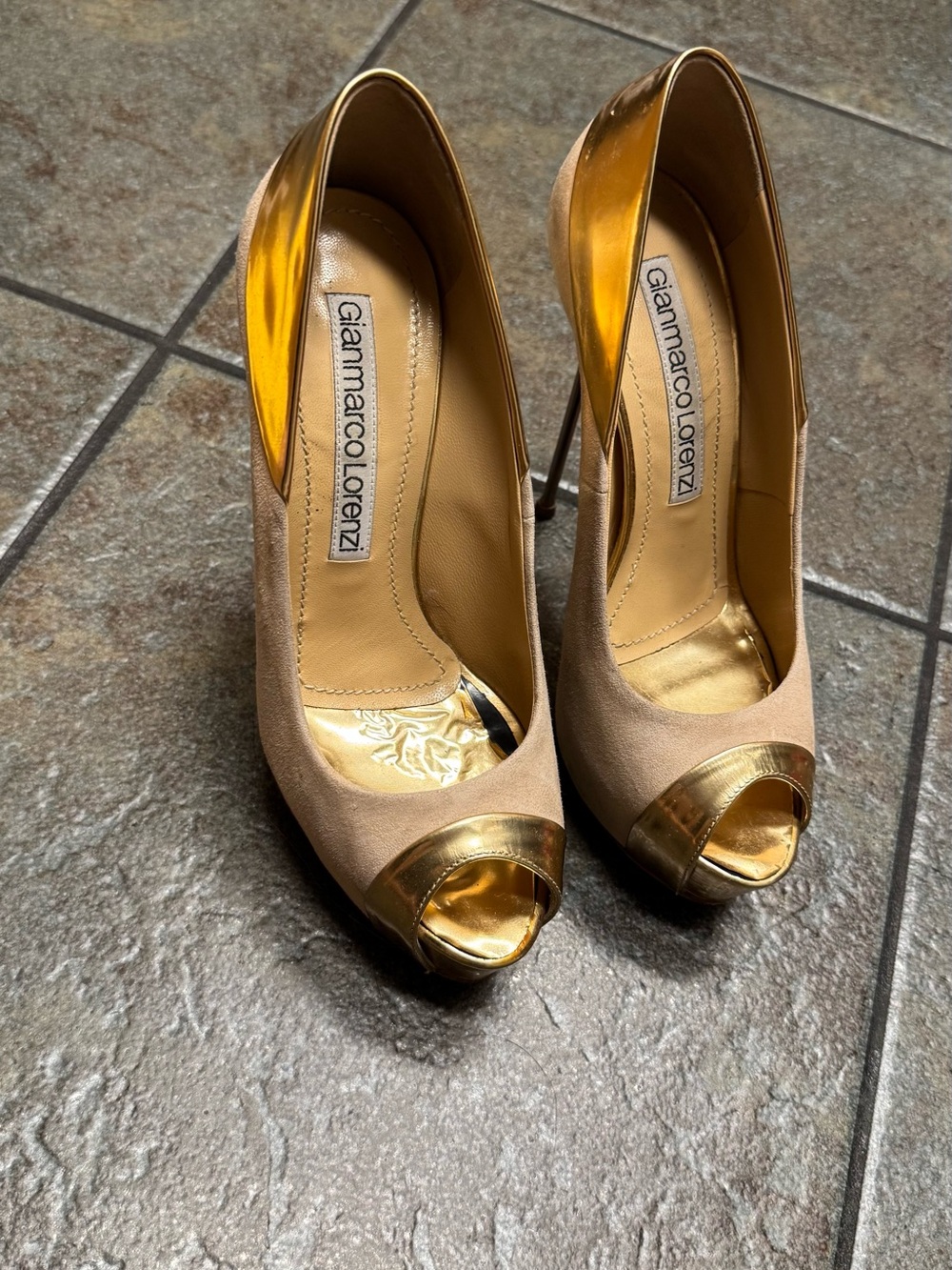 Gianmarco Lorenzi Beige and Gold Peep-Toe Pumps EU 38.5 / US 8 - Picture 11 of 16
